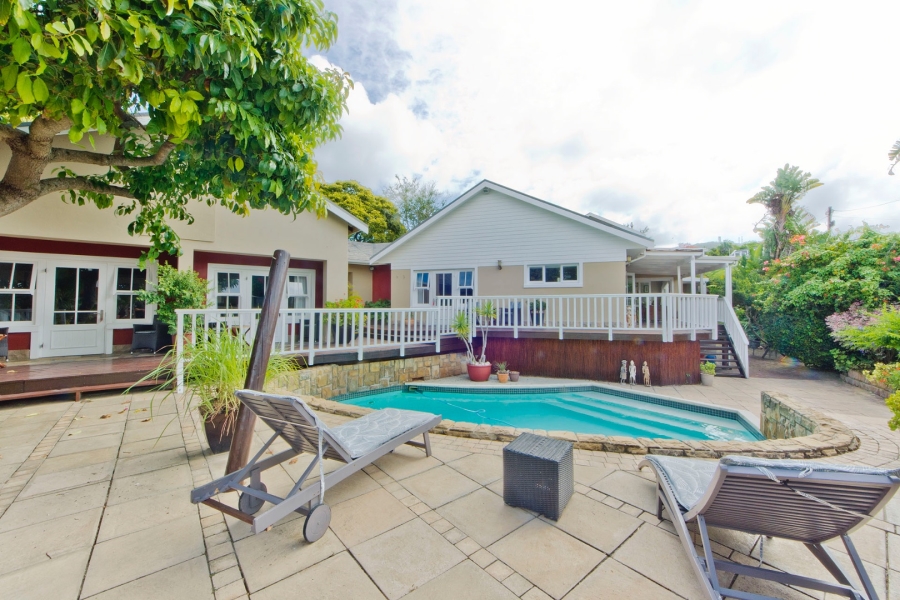 9 Bedroom Property for Sale in Leisure Isle Western Cape